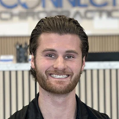 Chiropractor Oak Creek WI Noah Shulz